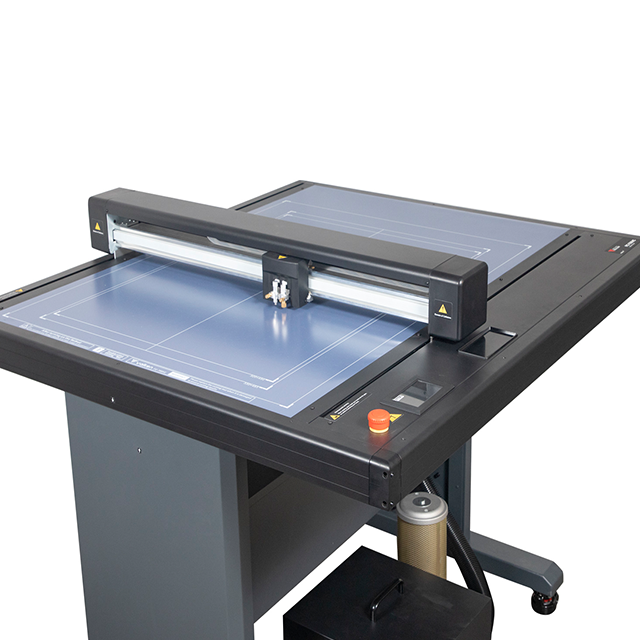 Máquina de corte digital de cama plana FC700VC con corte y hendido