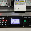 Máquina troqueladora digital con corte longitudinal y laminado